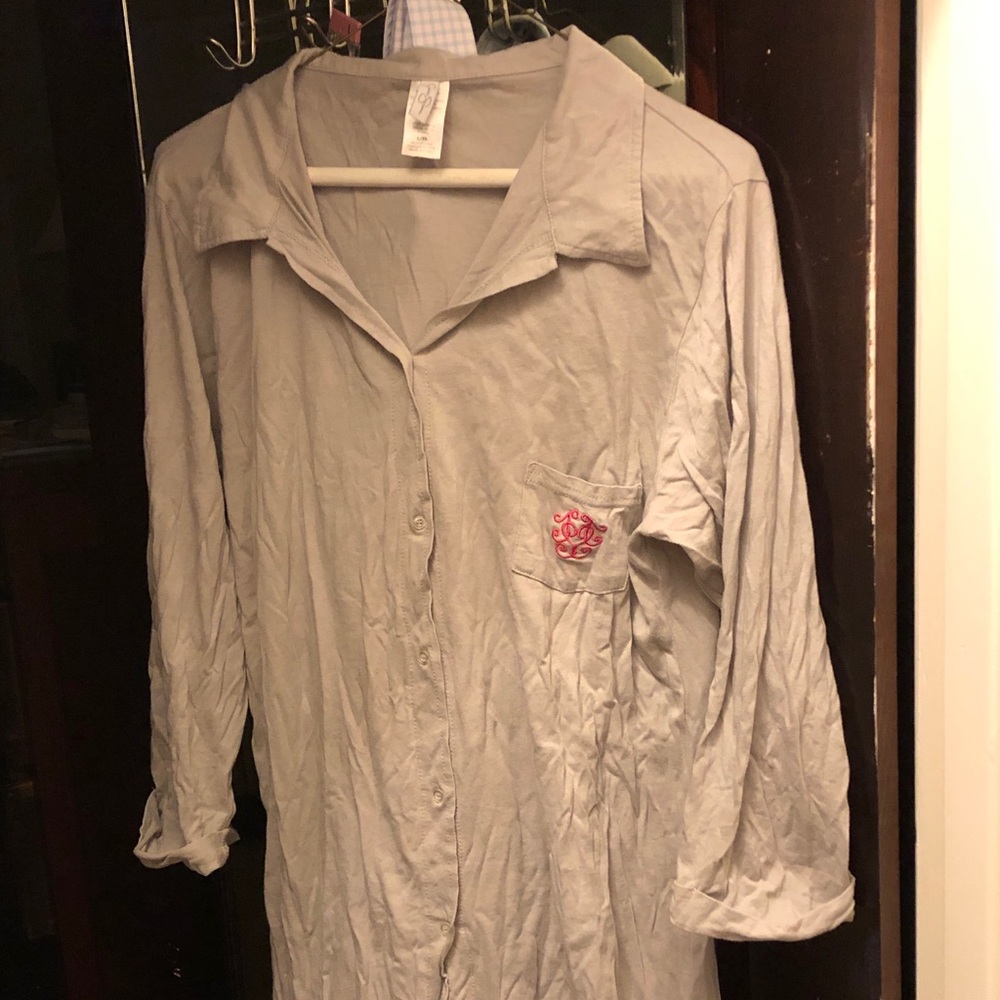 Jessica Simpson night shirt